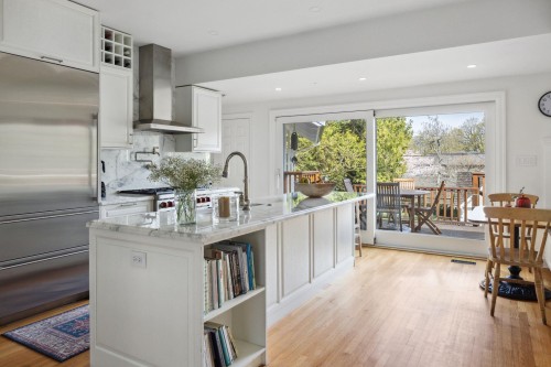 1749 38Th Avenue W, Vancouver, BC 