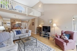 906 Roche Point Drive North Vancouver, BC V7H 2T5