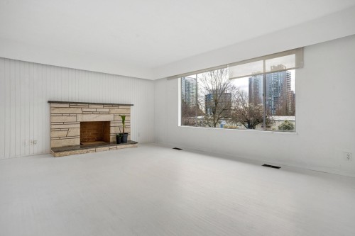 585 65Th Avenue W, Vancouver, BC 
