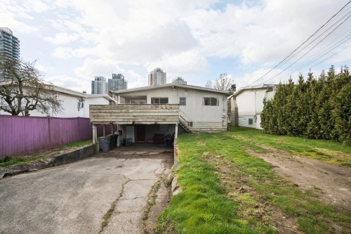 585 65Th Avenue W, Vancouver, BC 