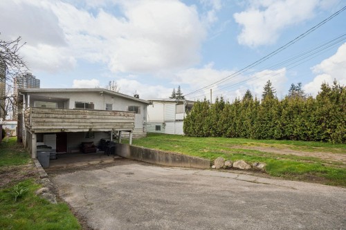 585 65Th Avenue W, Vancouver, BC 