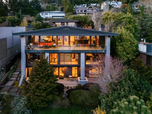 3673 Sunset Lane, West Vancouver, BC 