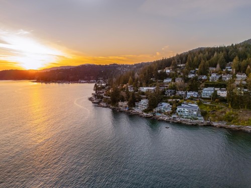3673 Sunset Lane, West Vancouver, BC 