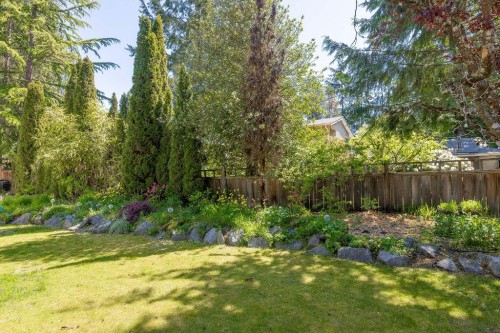 5700 Trident Avenue, Sechelt, BC 