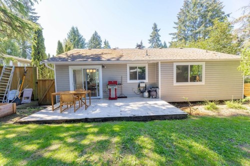 5700 Trident Avenue, Sechelt, BC 