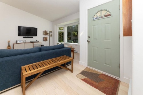 5700 Trident Avenue, Sechelt, BC 