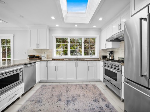 5478 Greenleaf Road, West Vancouver, BC 