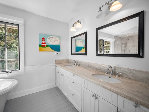 5478 Greenleaf Road, West Vancouver, BC 