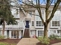 10-6588 Southoaks Crescent Burnaby, BC V5E 4K1