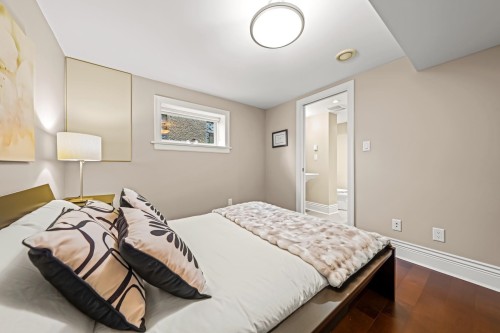 5790 Alma Street, Vancouver, BC 