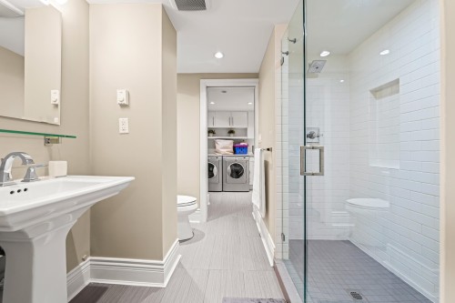 5790 Alma Street, Vancouver, BC 