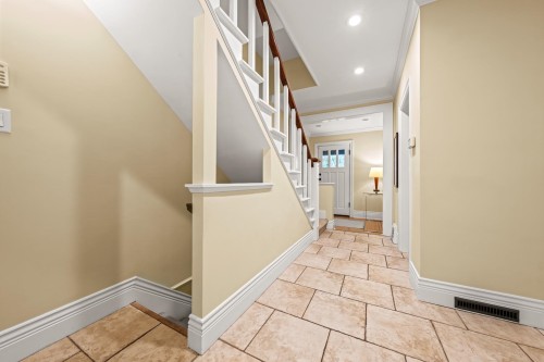 5790 Alma Street, Vancouver, BC 