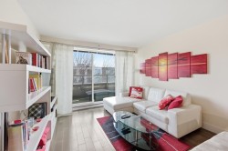 PH-8-1689 13th Avenue Vancouver, BC V5N 0A5