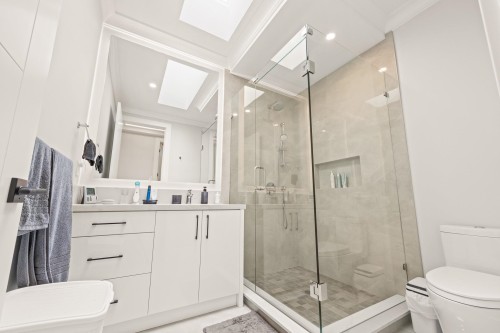 6699 Azure Road, Richmond, BC 