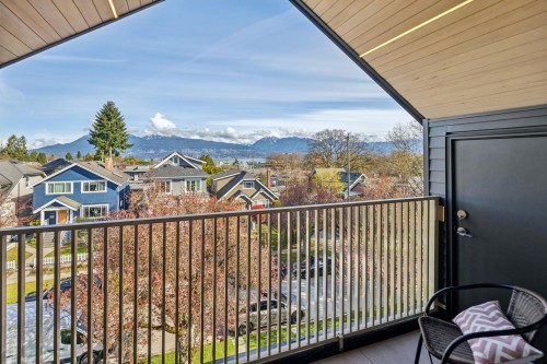 1-3642 West 20Th Avenue, Vancouver, BC 