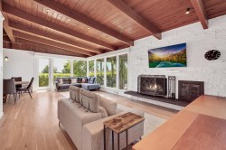 821 Jackson Crescent New Westminster, BC V3L 4S1