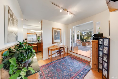 670 Montroyal Boulevard, North Vancouver, BC 