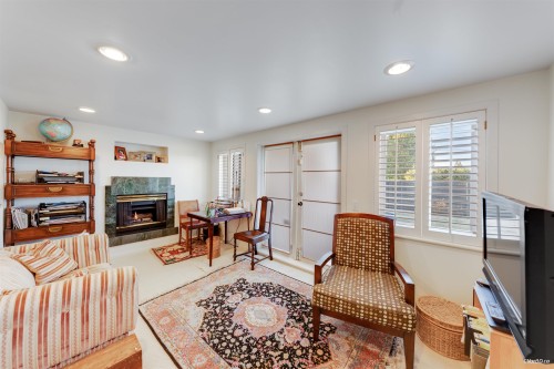 670 Montroyal Boulevard, North Vancouver, BC 