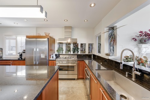 670 Montroyal Boulevard, North Vancouver, BC 