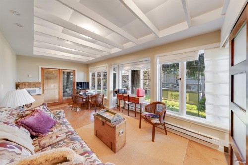 670 Montroyal Boulevard, North Vancouver, BC 