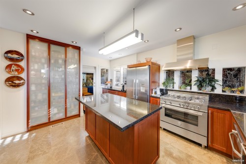 670 Montroyal Boulevard, North Vancouver, BC 