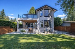 839 20th Street WNorth Vancouver, BC V7P 2B5