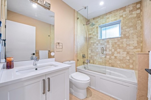 839 20Th Street W, North Vancouver, BC 