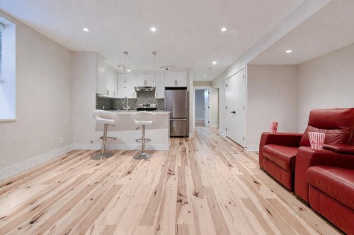 839 20Th Street W, North Vancouver, BC 