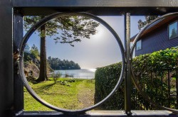 6760 Batchelor Bay Place  West Vancouver, BC V7W 3B7