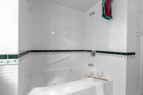 4405 9Th Avenue W, Vancouver, BC 