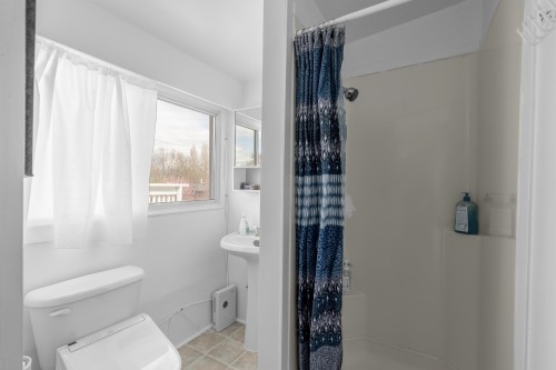 4405 9Th Avenue W, Vancouver, BC 