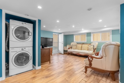 4405 9Th Avenue W, Vancouver, BC 