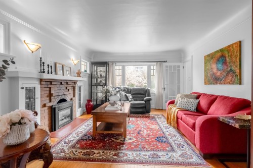 4405 9Th Avenue W, Vancouver, BC 