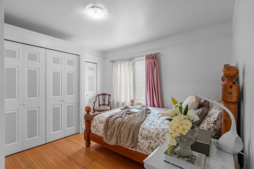 4405 9Th Avenue W, Vancouver, BC 