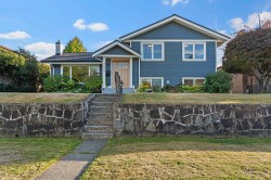 4860 Southlawn Drive Burnaby, BC V5C 3S6