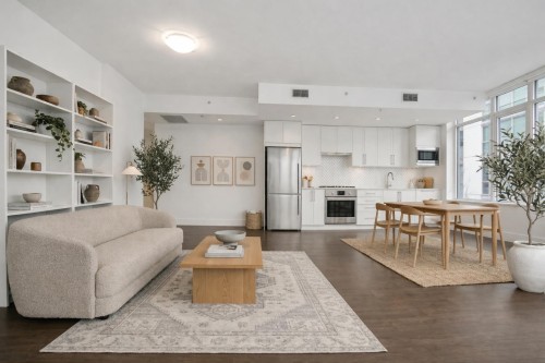 302-2455 Kingsway  Vancouver, BC V5R 5G8