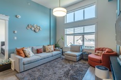 404-2389 Hawthorne Avenue  Port Coquitlam, BC V3C 0T2