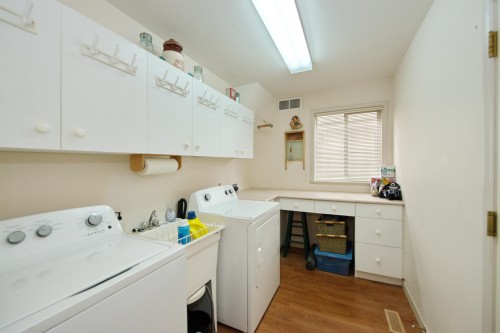 6343 Crescent Place, Delta, BC 