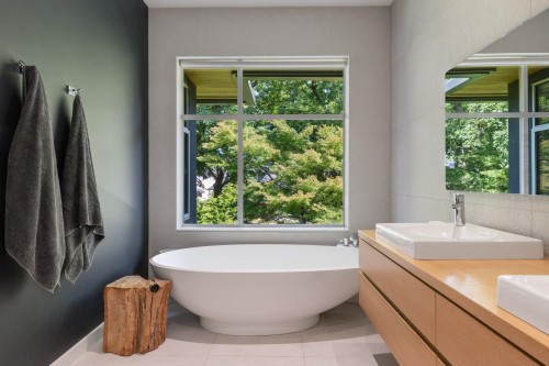 3156 13Th Avenue W, Vancouver, BC 