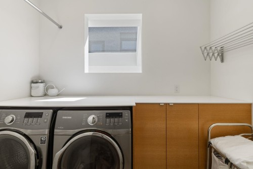 3156 13Th Avenue W, Vancouver, BC 