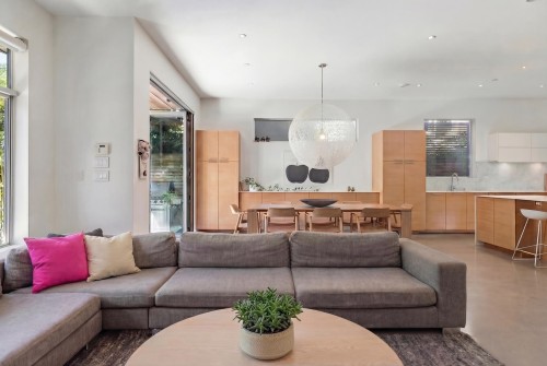 3156 13Th Avenue W, Vancouver, BC 