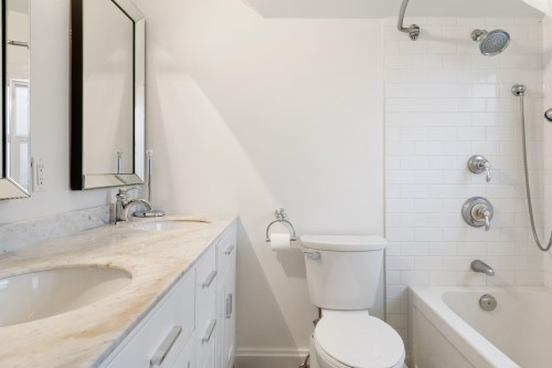 2907 30Th Avenue W, Vancouver, BC 