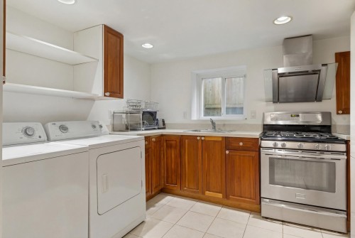 2907 30Th Avenue W, Vancouver, BC 