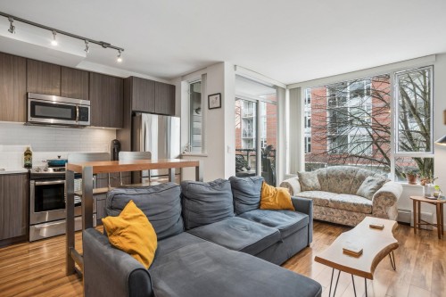 206-289 6th Avenue E Vancouver, BC V5T 0E9