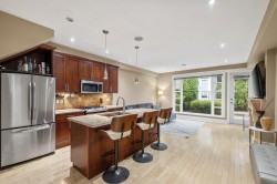 1620 St. Andrews Avenue  North Vancouver, BC V7L 3L6