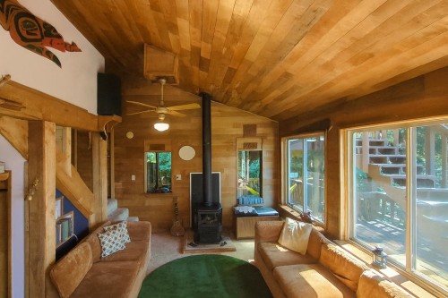 26 Brighton Beach, North Vancouver, BC 