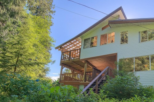 26 Brighton Beach, North Vancouver, BC 