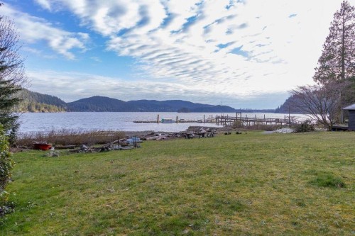 26 Brighton Beach, North Vancouver, BC 