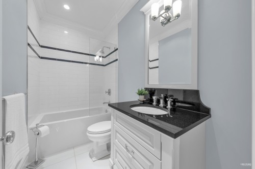 2913 Altamont Crescent, West Vancouver, BC 