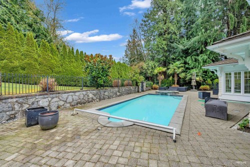 2913 Altamont Crescent, West Vancouver, BC 